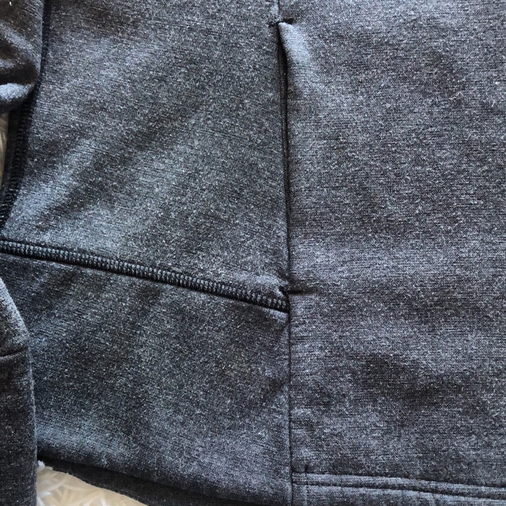 Men Spring/Fall Jacket. Size M - Picture 3 of 5